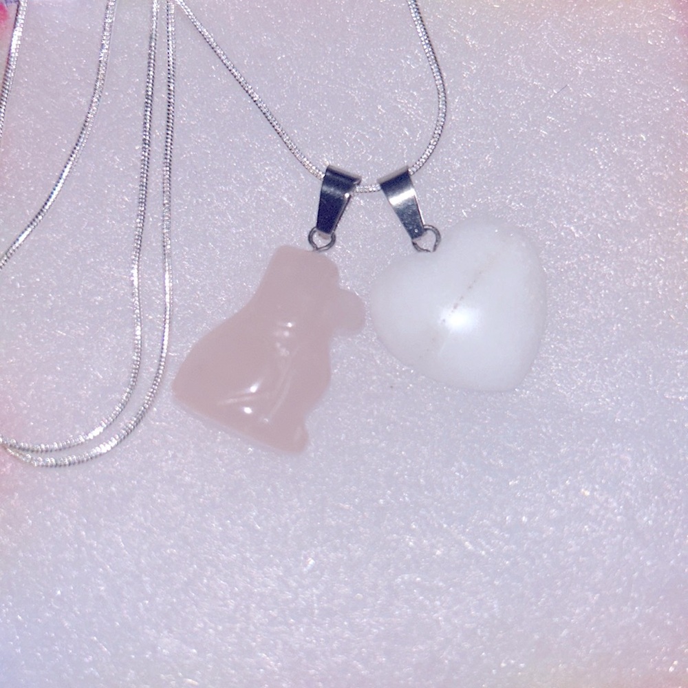 Boho hippie Rose Quartz Crystal Dog 🐕 and Howlite Heart Sterling Silver Ne…